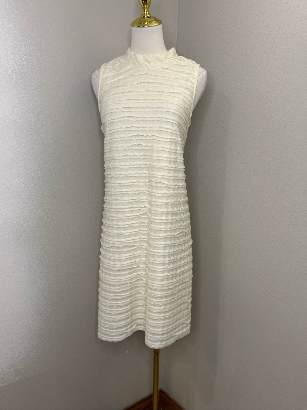 Signature by Robbie Bee Ivory Textured Tie Neck Shift Dress Sleeveless M